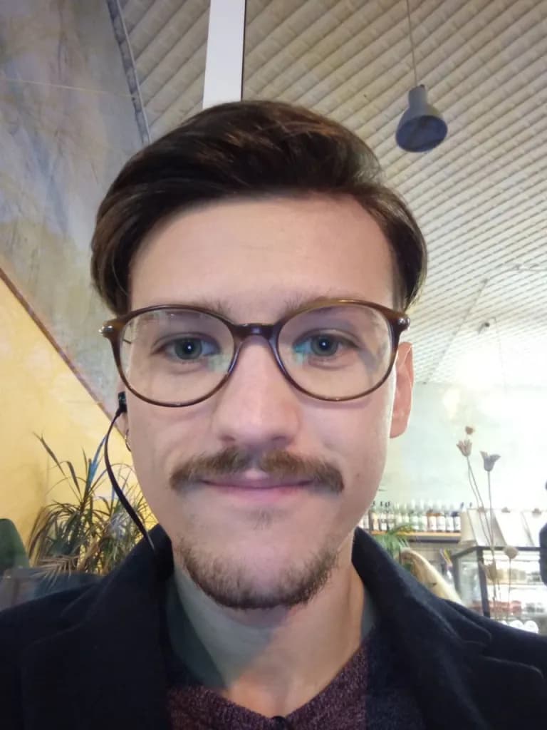 Веселов  Ян