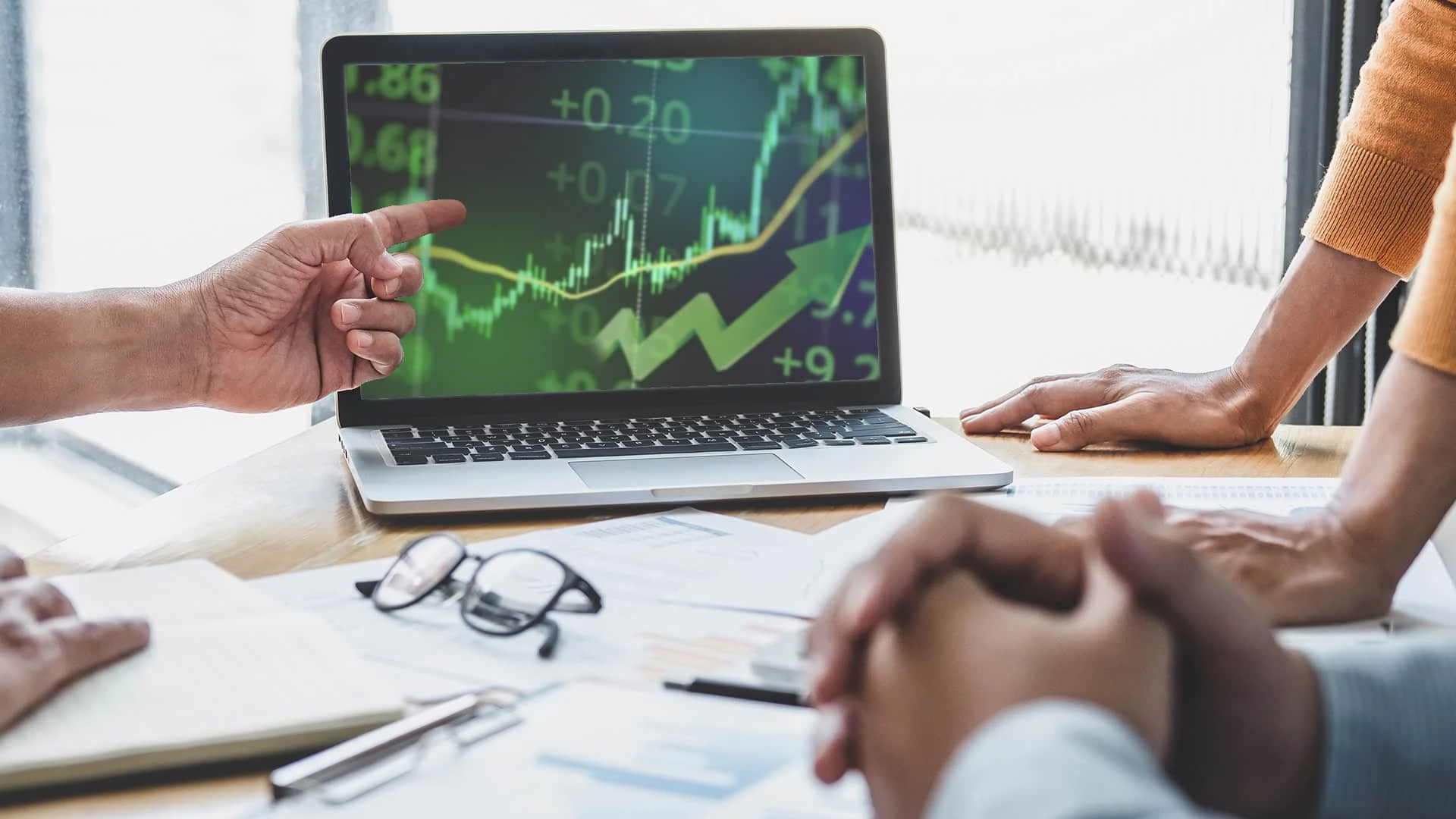 Топ-5 инвестидей аналитиков Freedom Broker в 2023 году. Фото: Shutterstock