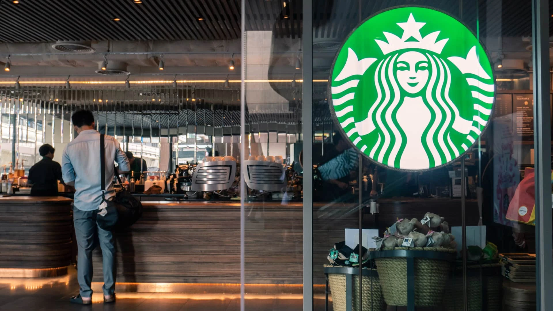 Кофейня Starbucks в столице Таиланда – Бангкоке / Фото: shutterstock