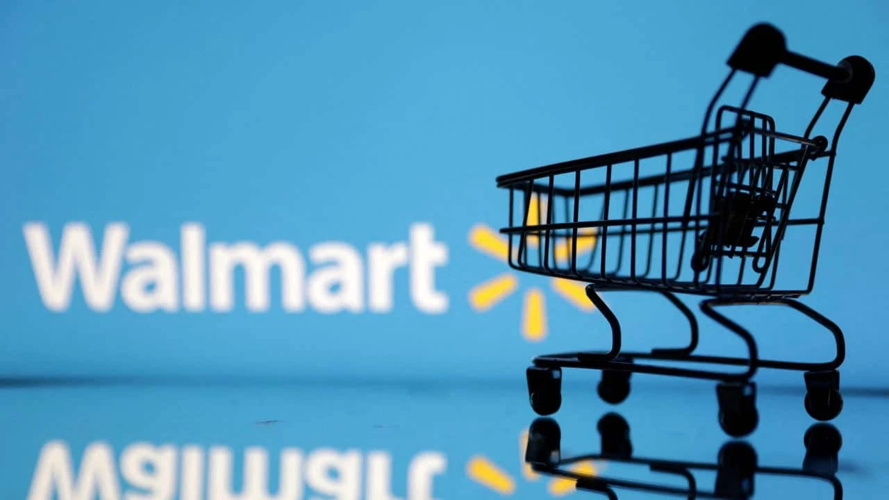 Walmart не открывал новых магазинов с 2021 года / Фото: Reuters/Dado Ruvic