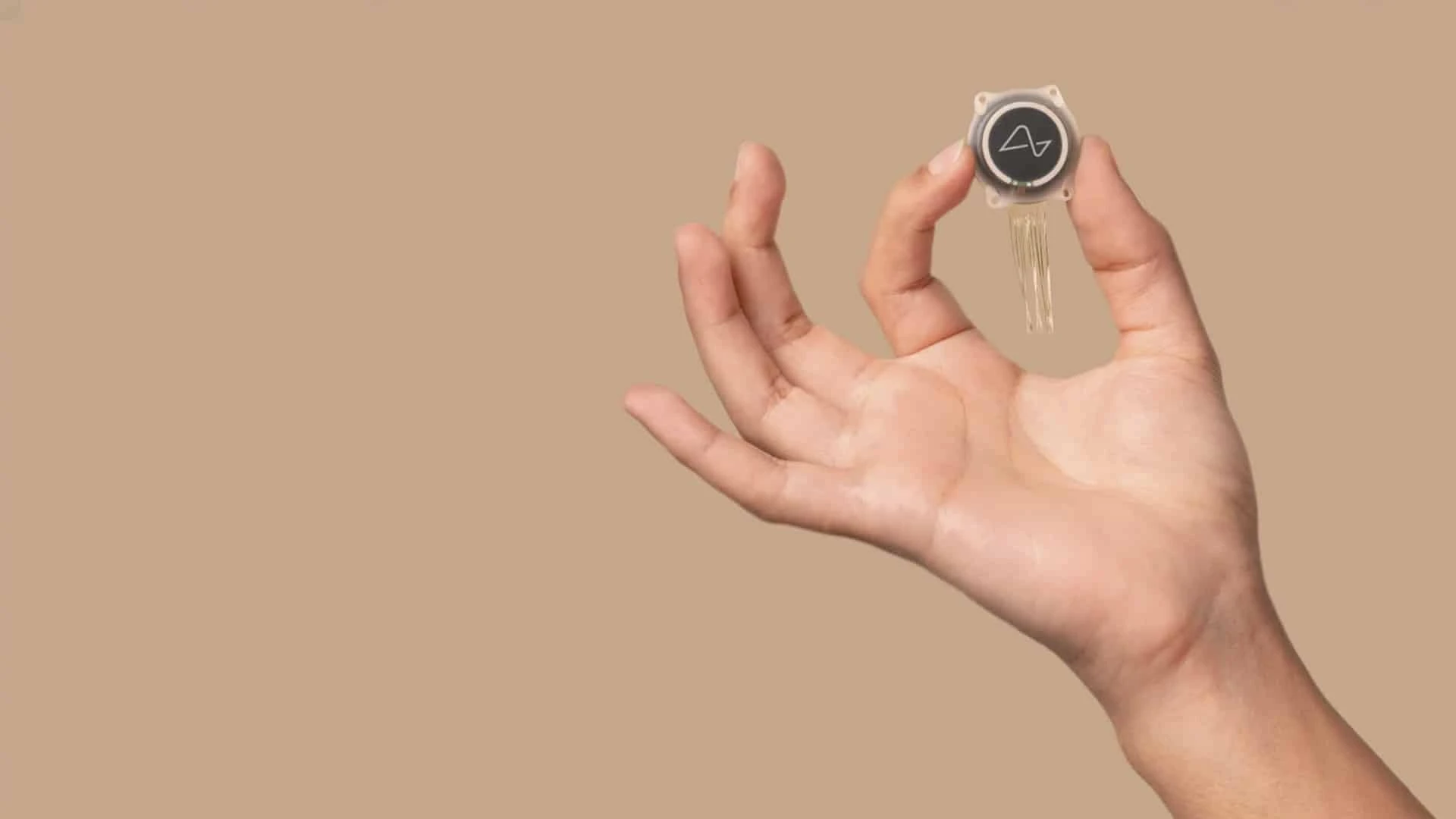 Тот самый чип, который Neuralink смогла вживить в мозг человека / Фото: neuralink.com