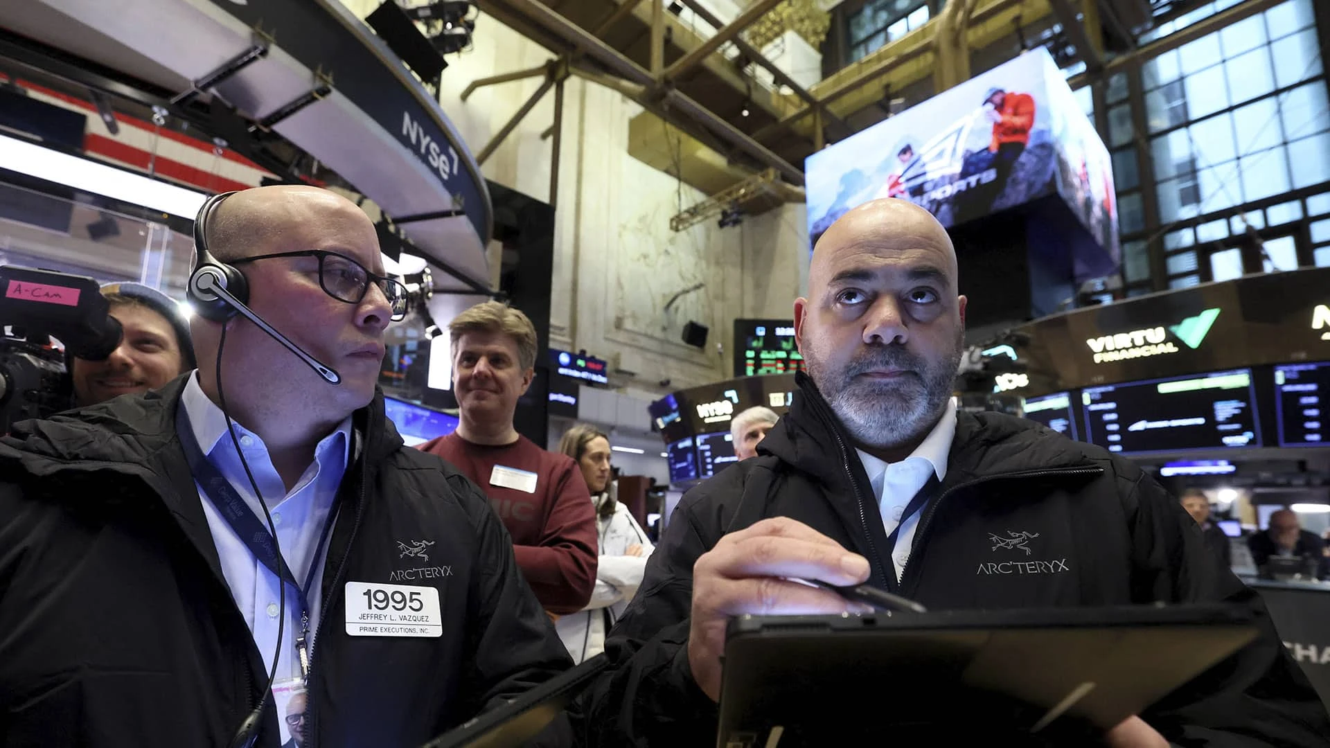 Трейдеры в торговом зале Нью-Йоркской фондовой биржи, 2024 год / Фото: Reuters