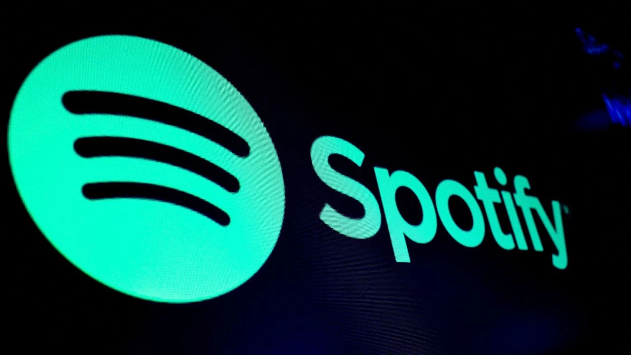 Spotify добился рекордного прироста подписчиков в 2023 году / Фото: Reuters/Brendan McDermid