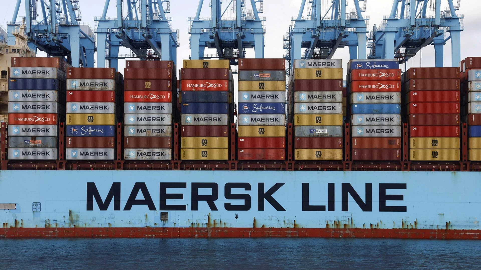 Контейнеровоз Majestic Maersk класса Triple-E, один из крупнейших в мире, в порту Альхесирас, Испания / Фото: reuters