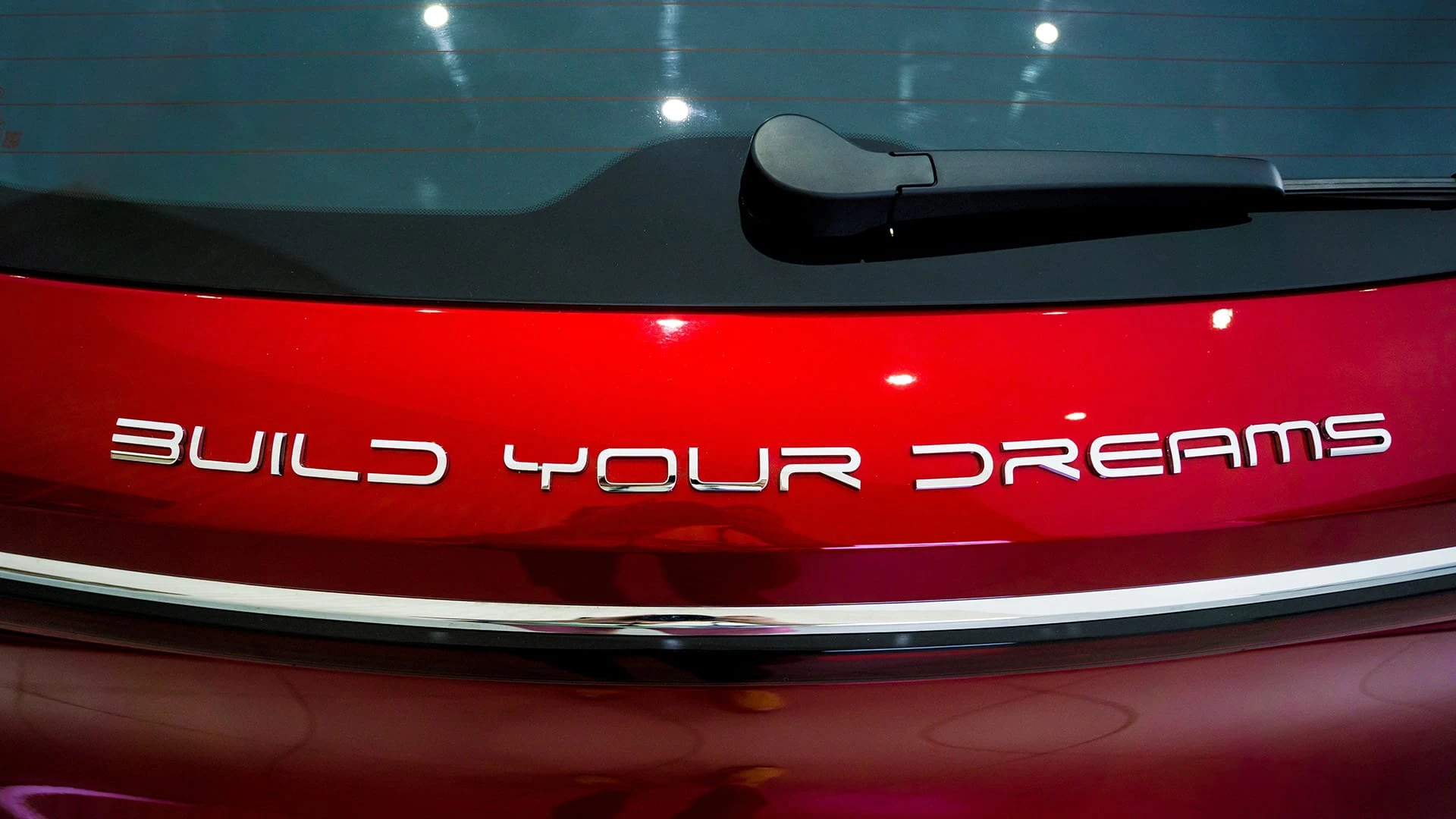 Китайский конкурент Tesla BYD намерен удвоить выкуп акций / Фото: shutterstock