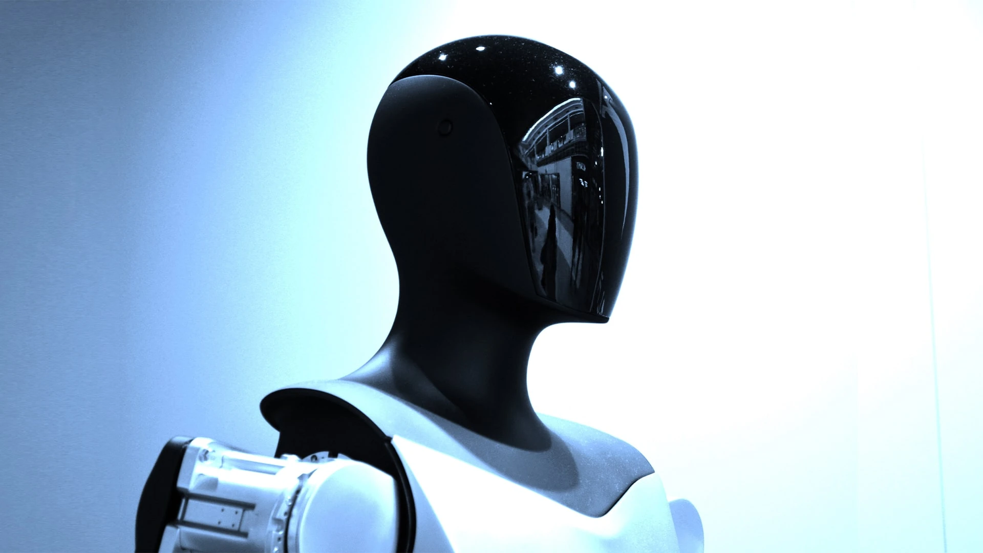 Робот Optimus от Tesla Илона Маска / Фото: shutterstock