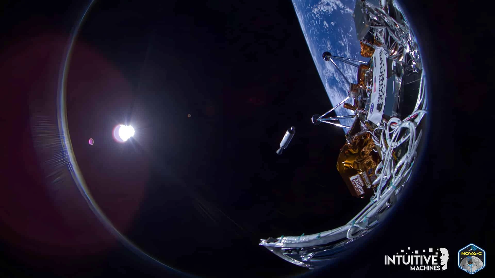 Несмотря на неверное положение при посадке, «Одиссей» сумел передать снимки на Землю, прежде чем разрядился и «уснул» /Фото: twitter.com/Int_Machines