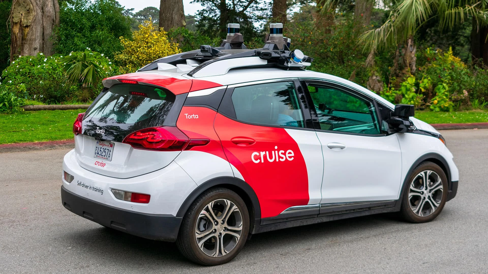 GM снизил вдвое оценку роботакси Cruise после отказа Apple от разработки электрокара / Фото: shutterstock