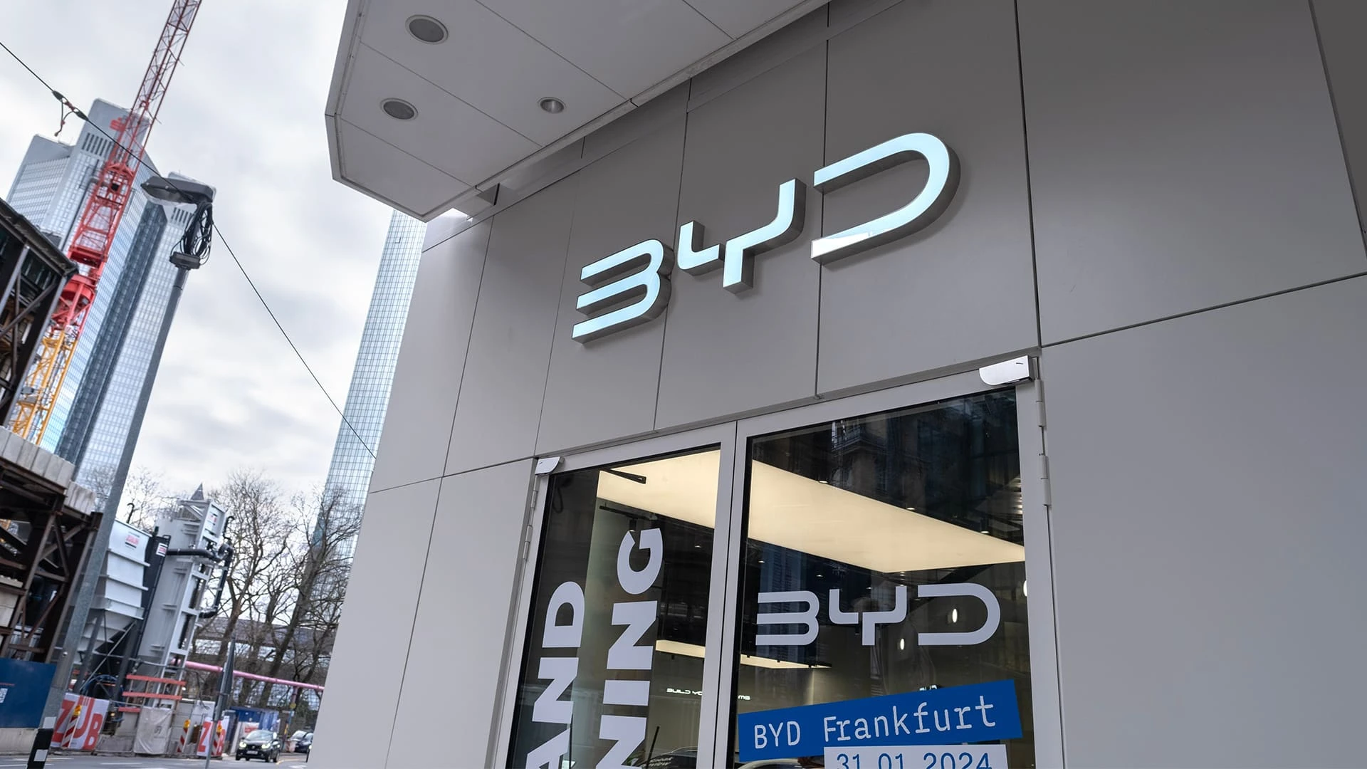 Автомобили BYD за границей стоят намного дороже, чем в Китае / Фото: shutterstock