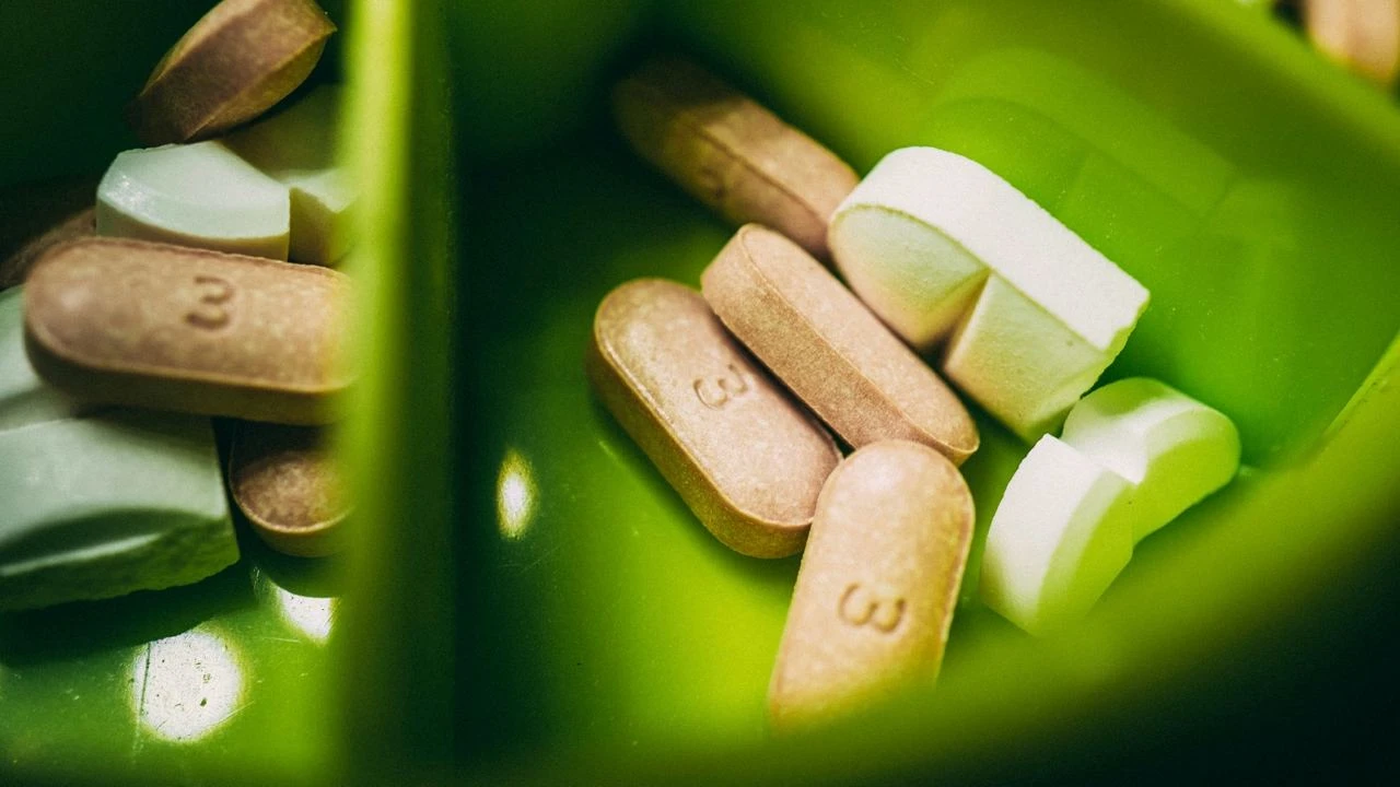 Таблетки, доставляющие радиоактивные изотопы прямо к раковым клеткам, - это сложное, но потенциально прибыльное направление, утверждает Reuters / Фото: Unsplash/Mika Baumeister