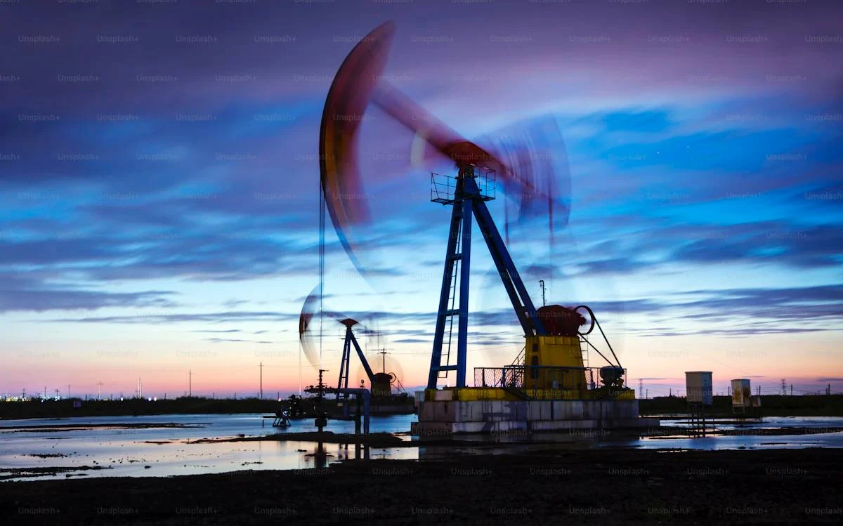 Чистые длинные позиции по нефти Brent выросли до самого высокого уровня более чем за год / Фото: Reuters