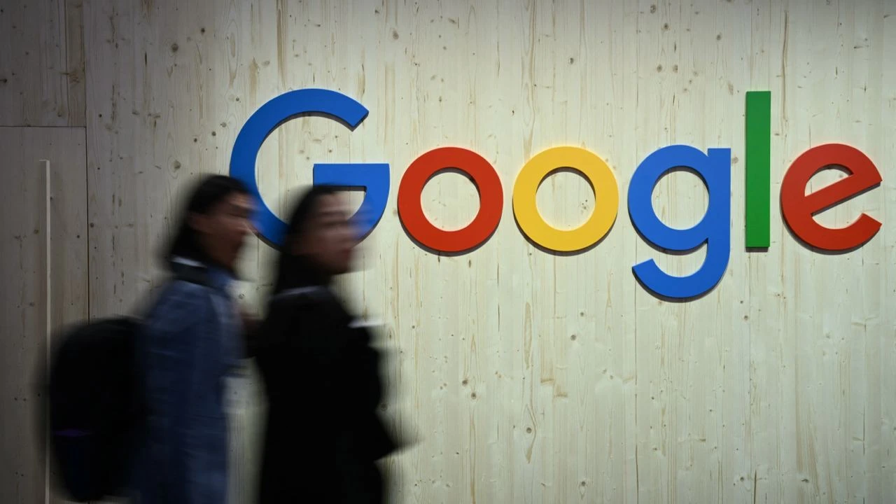 Владелец Google Alphabet - одна из немногих крупнейших компаний США, кто не выплачивает дивиденды / Фото: Reuters/Annegret Hilse