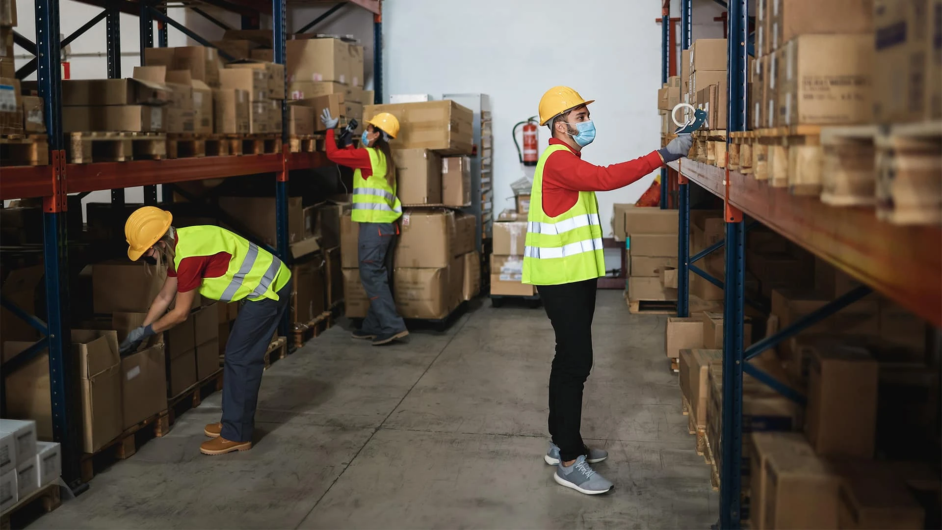 Аналитики предполагают, что количество открытых вакансий в США в апреле сократилось /  Фото: Shutterstock