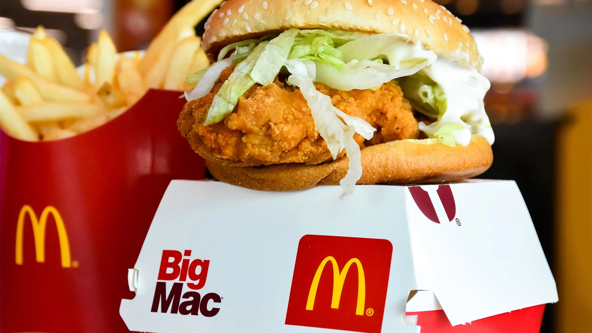 Куриный «Биг Мак» популярен в США, но в Евросоюзе не входит в основное меню / Фото: Shutterstock