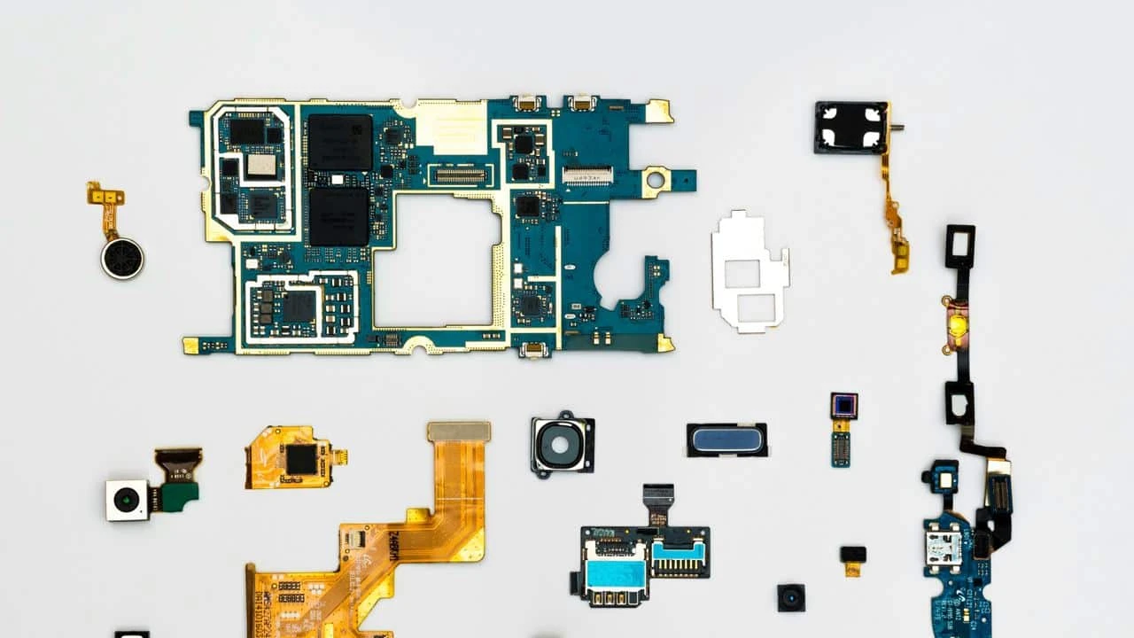 Выручка ASML может достигуть 40 млрд евро в следующем году благодаря высокой потребности рынка в чипах, считает BofA / Фото: Unsplash/Dan Cristian Pădureț