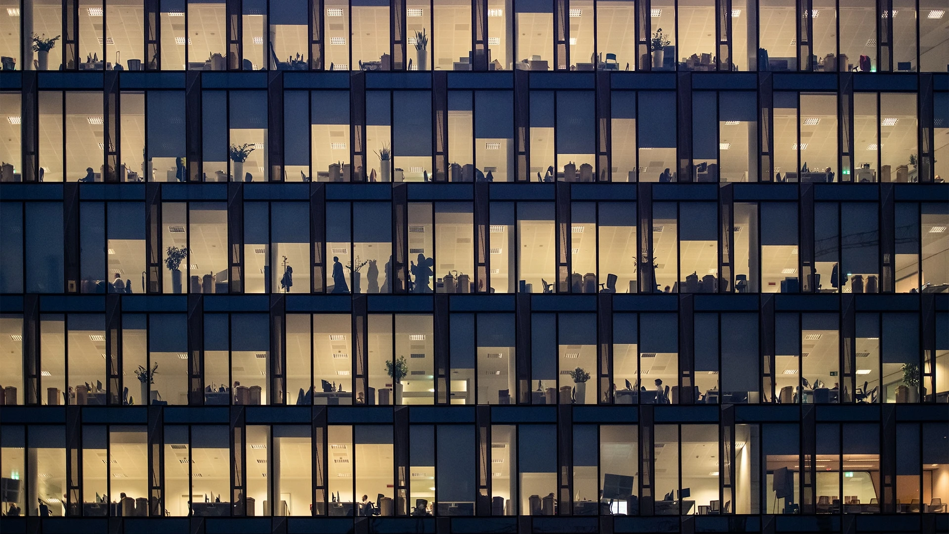 Потенциальное смягчение политики со стороны ФРС во многом завязано на ожидании охлаждения рынка труда / Фото: Shutterstock