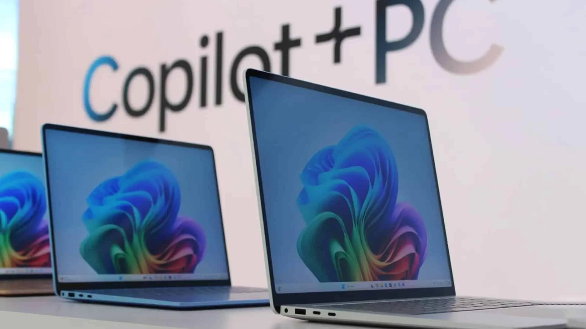 MediaTek разрабатывает свой первый процессор для ноутбуков на Windows / Фото: Luke Larsen