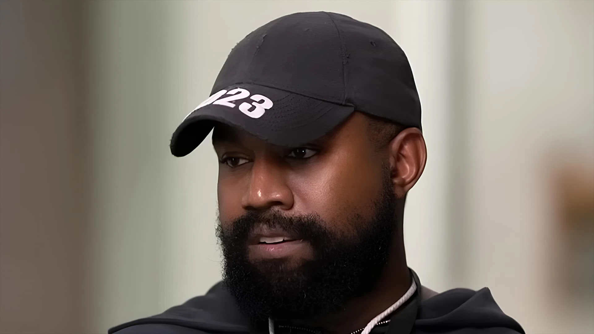 Канье Уэст - гуру пиара или слетевшая с катушек звезда?