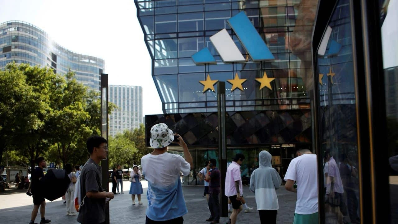 Магазин Adidas в Пекине / Фото: Reuters/Florence Lo