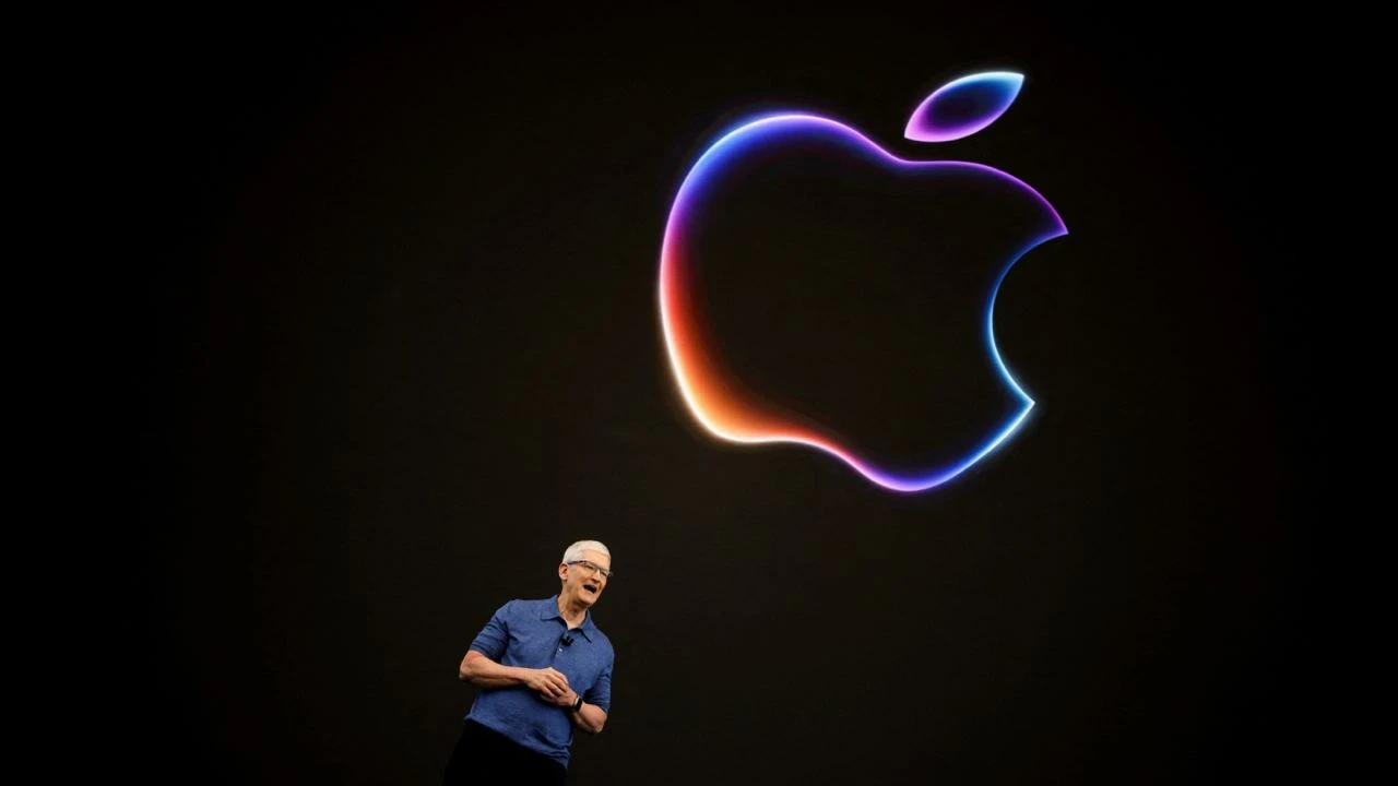 Гендиректор Apple Тим Кук во время конференции для разработчиков WWDC / Фото: Reuters/Carlos Barria