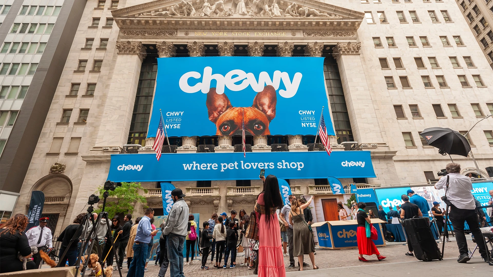 Кит Гилл раскрыл долю в Chewy через несколько дней после того, как вызвал колебания их стоимости загадочным постом  / Фото: Shutterstock