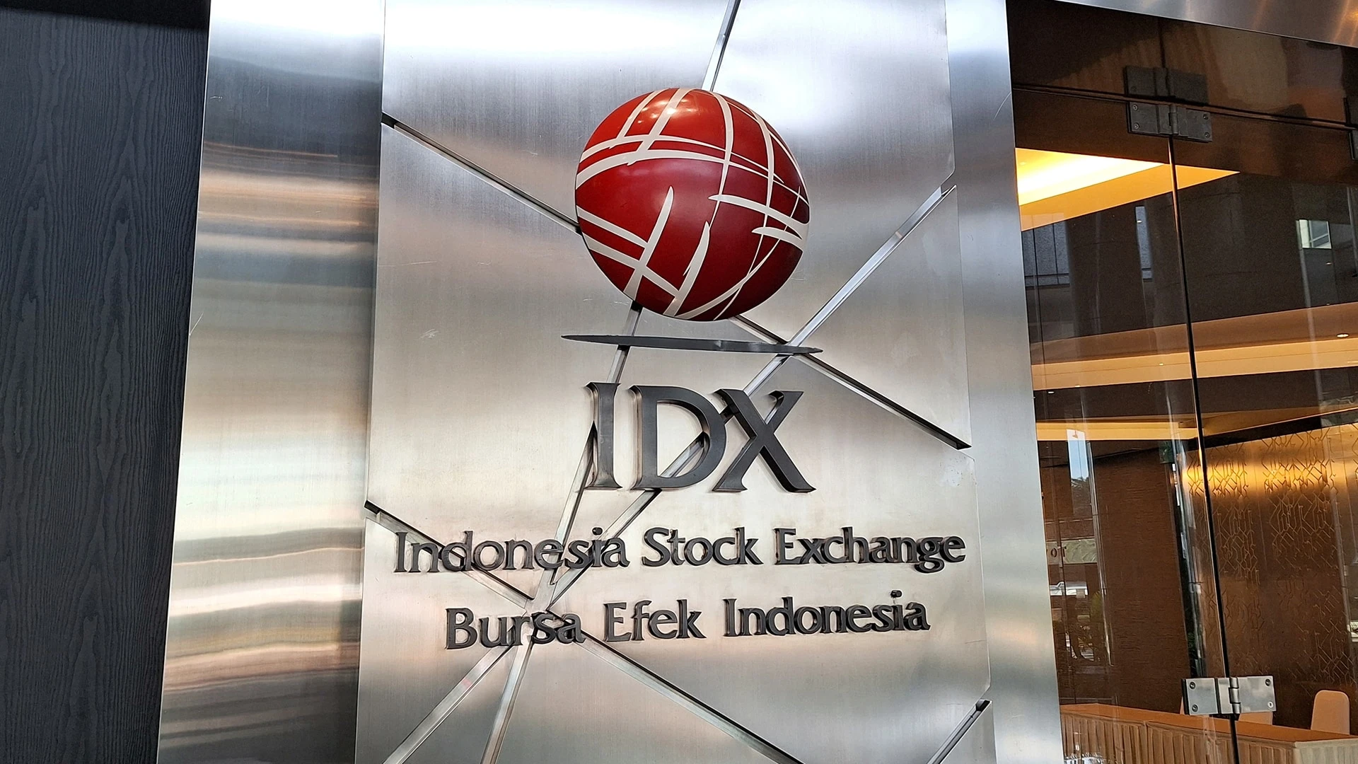 Рынок IPO в Индонезии рухнул, поскольку инвесторы и претенденты на IPO заняли выжидательную позицию в свете президентских выборов в феврале / Фото: Shutterstock