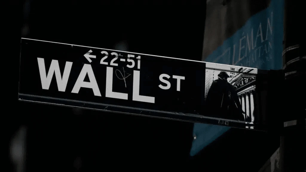 Small-cap stocks are rising on expectations of a Fed rate cut / Photo: Reuters/Brendan McDermid