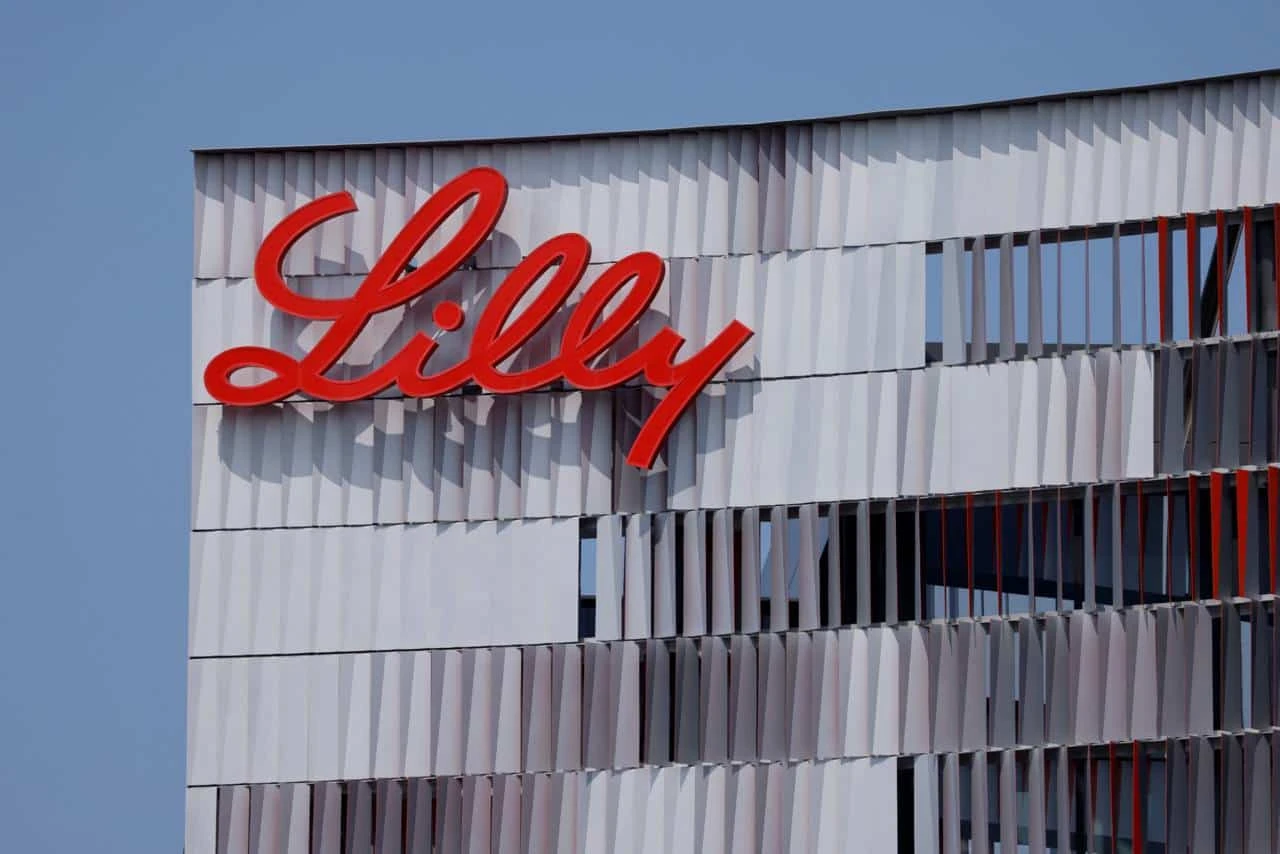Eli Lilly начнет продавать в Китае свои препараты для снижения веса Mounjaro и Zepbound / Фото: Reuters/Mike Blake
