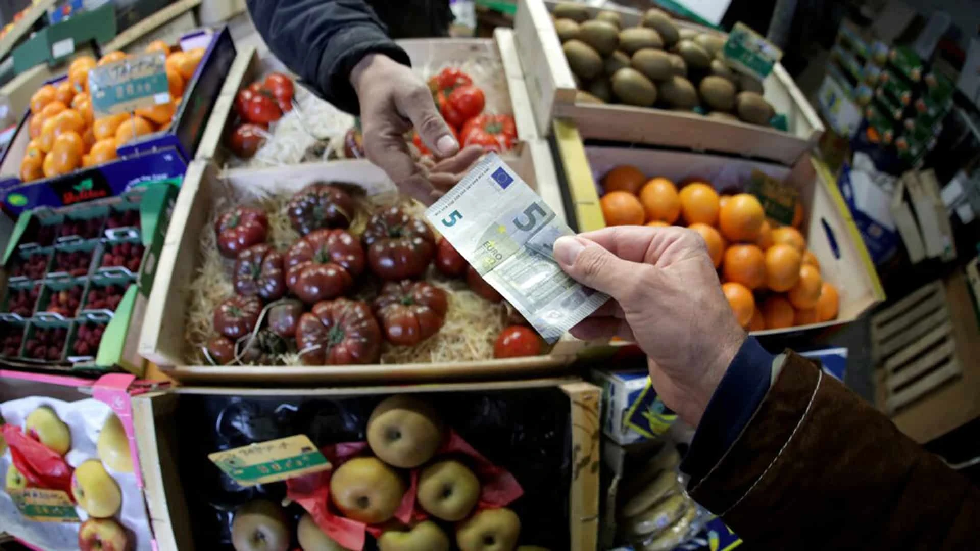 Рынок продуктов во французской Ницце / фото: Reuters/Eric Gaillard