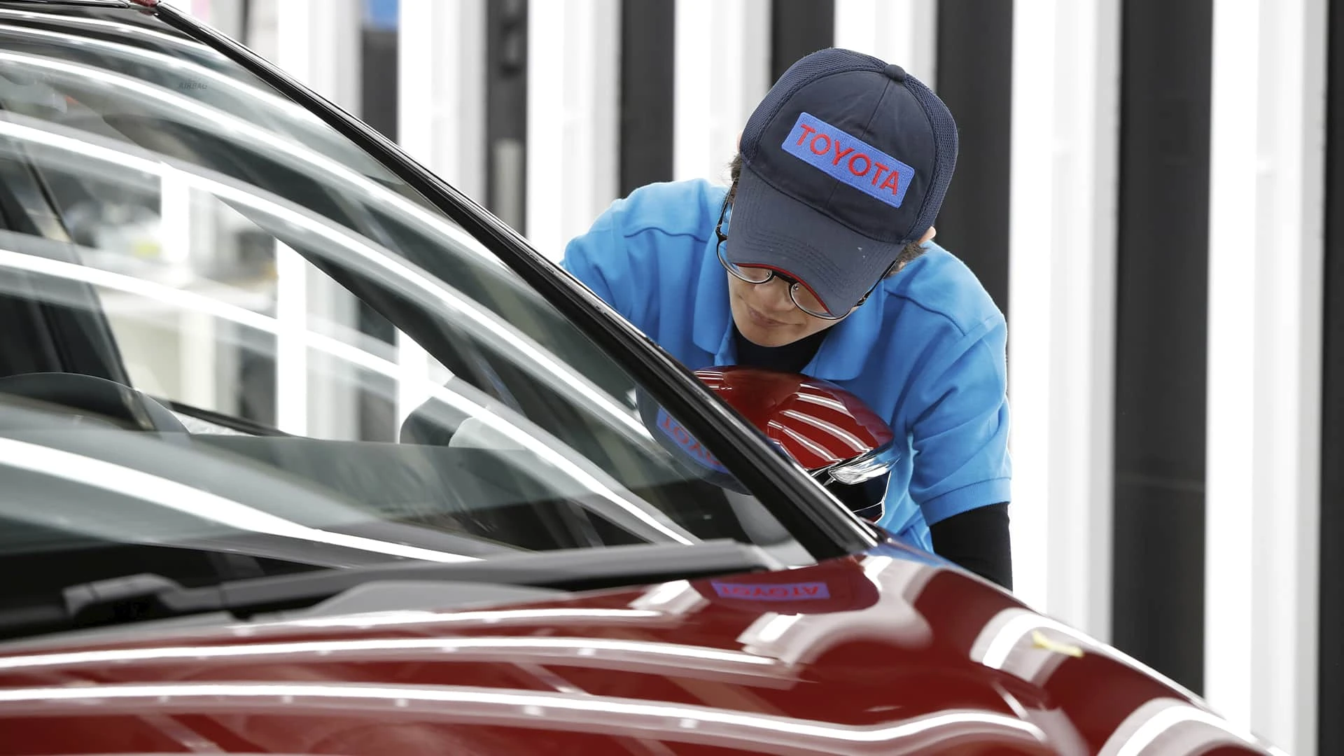 Toyota призналась, что ее высшее руководство не было в достаточной мере вовлечено в процесс испытаний своих новинок / Фото: Reuters/Issei Kato