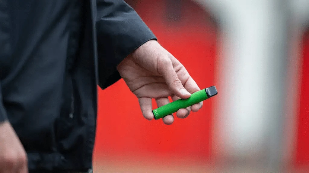 The U.S. FDA sees vaping as a serious problem \ photo: shutterstock