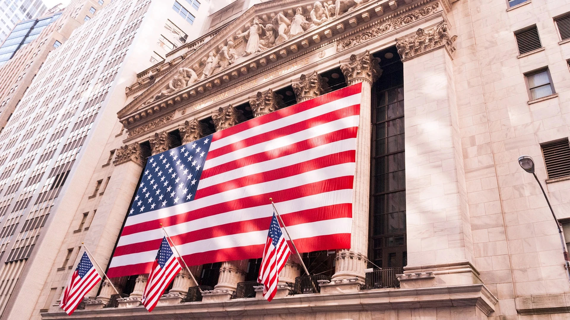 Уровень беспокойства инвесторов на Уолл-стрит стремительно снижается после скачка во время обвала фондовых рынков в начале августа / Фото: unsplash.com