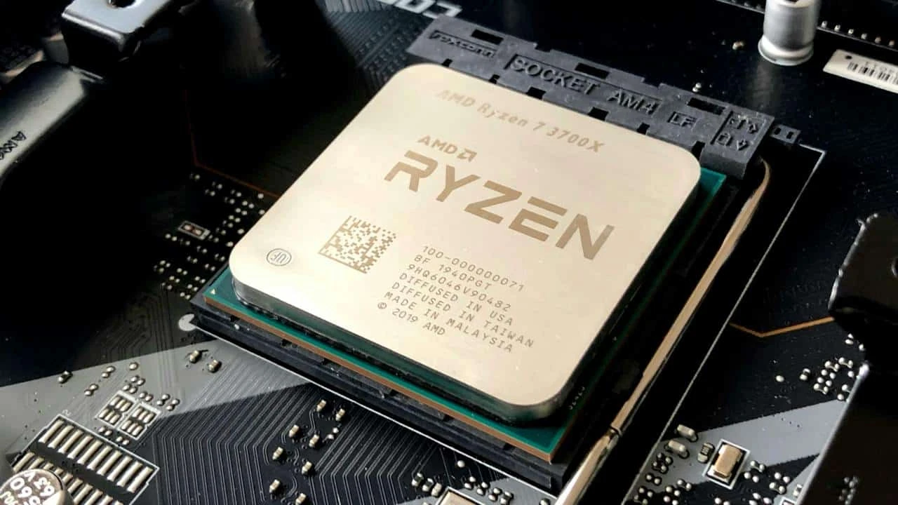 AMD усиливает позиции для конкуренции с Nvidia на рынке инфраструктуры для ИИ / Фото: Unsplash/Olivier Collet