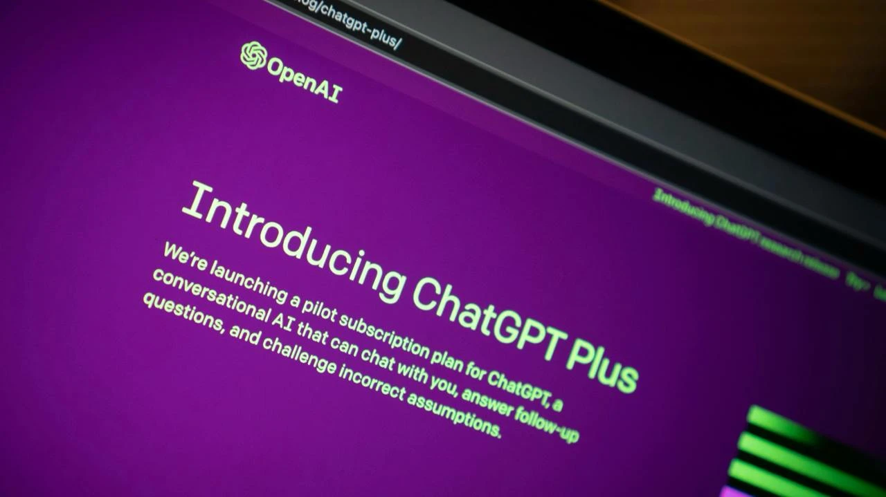 OpenAI, создавшая чат-бот ChatGPT, может получить несколько миллиардов долларов в ходе раунда инвестиций / Фото: Unsplash/Jonathan Kemper