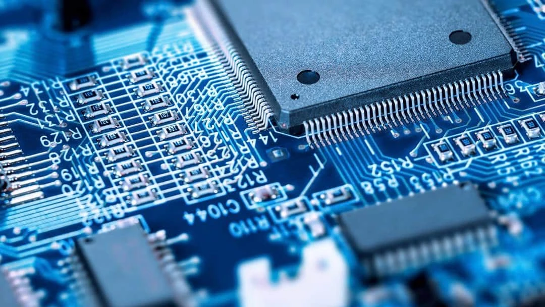 Инвесторы едва ли готовы и дальше платить слишком большой премиум к акциям ASML, считает UBS / Фото: X/ASML