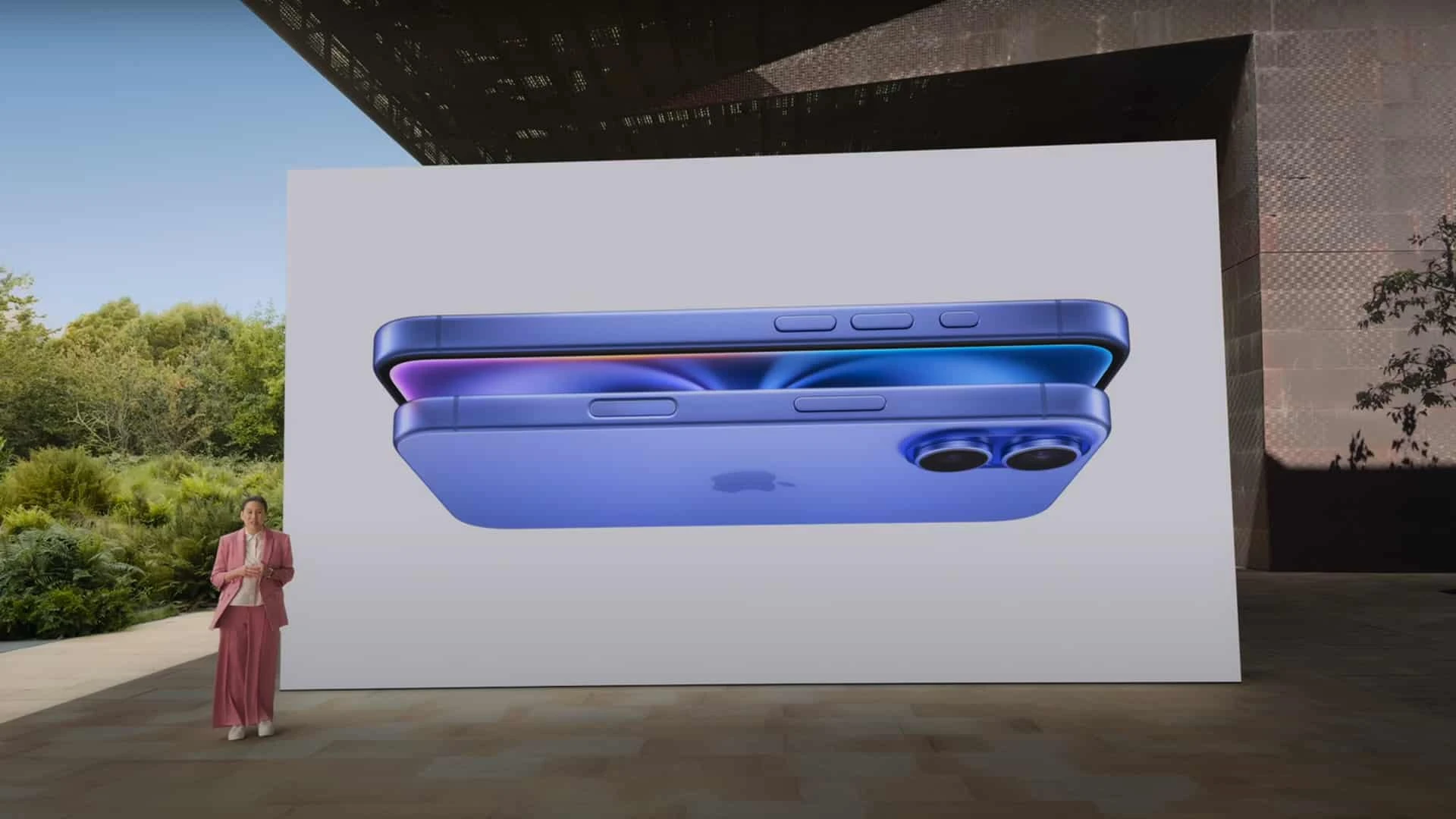 Презентация новых продуктов от Apple не впечатлила инвесторов. Фото: youtube.com/@Apple