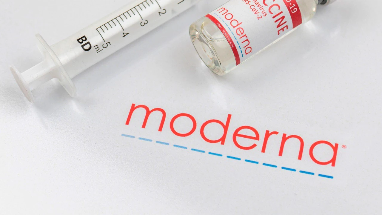 Moderna теперь рассчитывает выйти на уровень безубыточности в 2028 году — на два года позже, чем планировала / Фото: Shutterstock