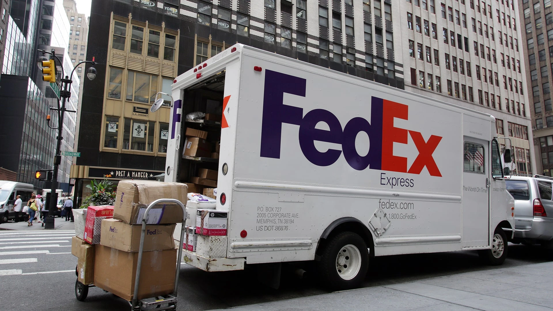 FedEx столкнулась со снижением спроса клиентов на быструю, но дорогую доставку /Фото: Shutterstock