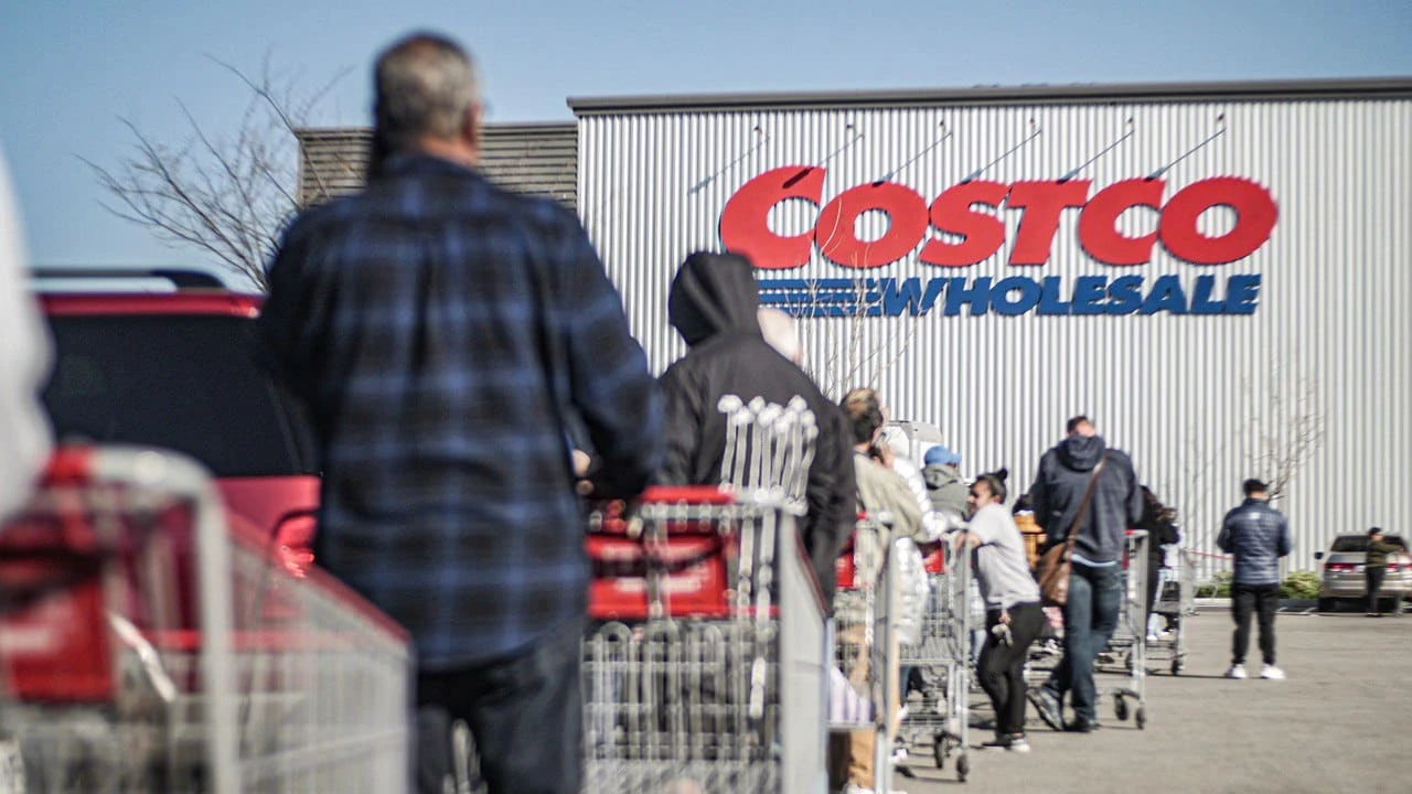 За 12 месяцев акции Costco подорожали на 60% / Фото: Shutterstock