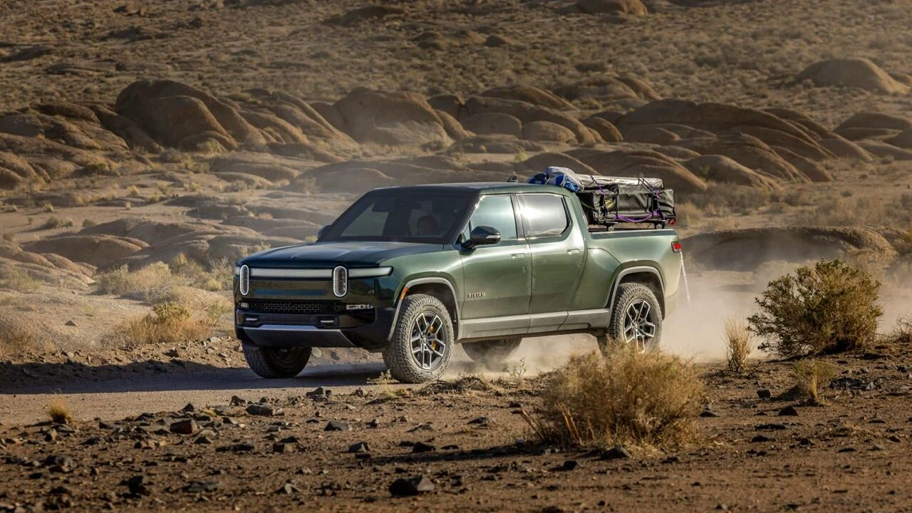 Акции Rivian падают из-за сокращения поставок на 27% в третьем квартале / Фото: Unsplash/Leo Visions