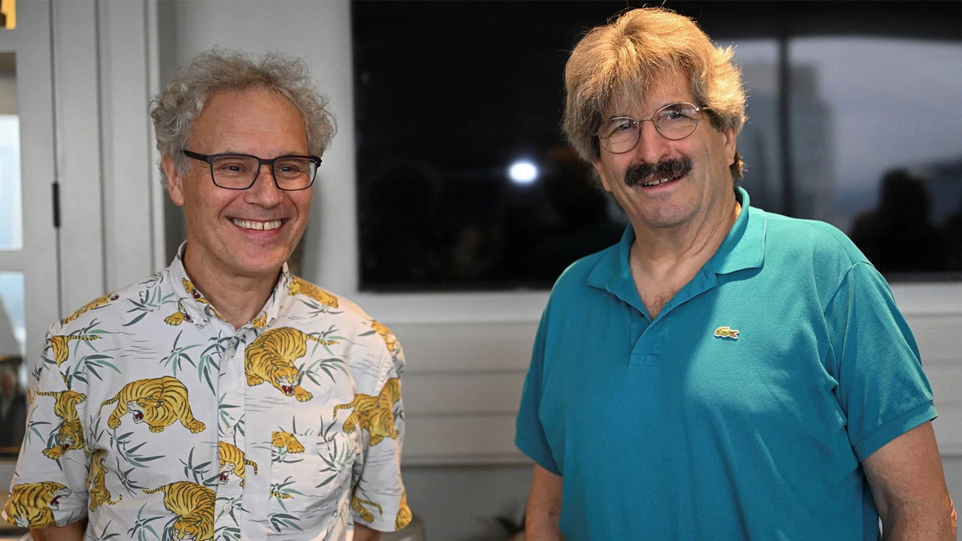 Виктор Амброс и Гэри Рувкун получили Нобелевскую премию по медицине за исследования, которые продолжили дорогу к открытию новых способов лечения и диагностики рака. Фото: Reuters/Ken McGagh