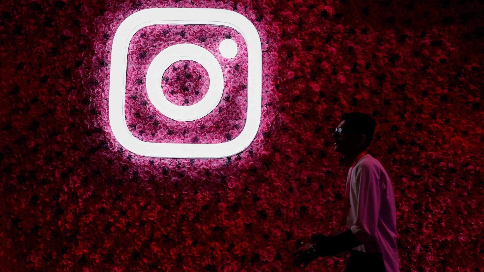 Увольнения в Meta добрались до Instagram / Фото: Reuters/Francis Mascarenhas