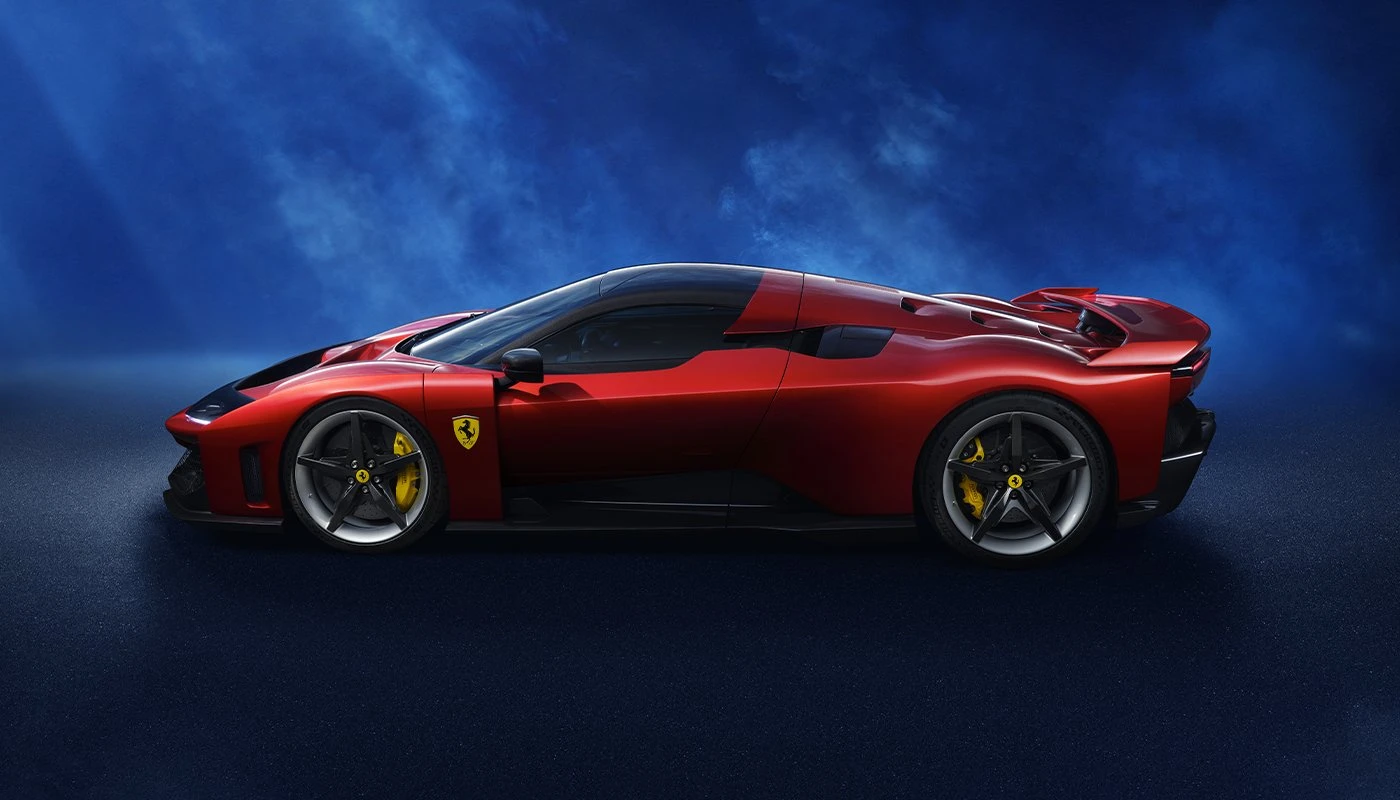 Ferrari представила лимитированный гибридный суперкар F80 за 3,6 млн евро / Фото: X/Ferrari