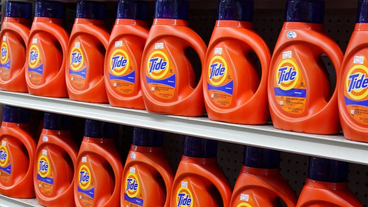 Как и многие другие потребительские компании, P&G сталкивается с падением спроса после повышения цен / Фото: Reuters/Andrew Kelly