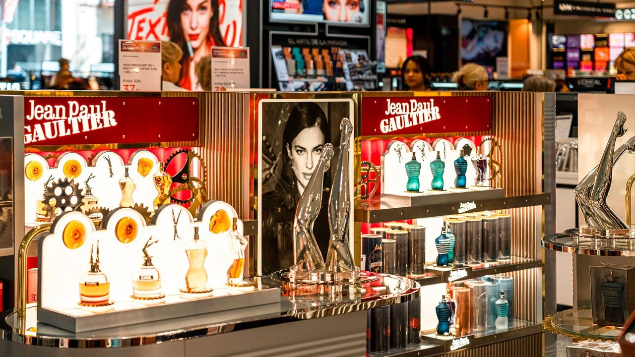 Продажи в парфюмерном бизнесе, который приносит большую часть дохода Puig, выросли в третьем квартале на 11% / Фото: Shutterstock