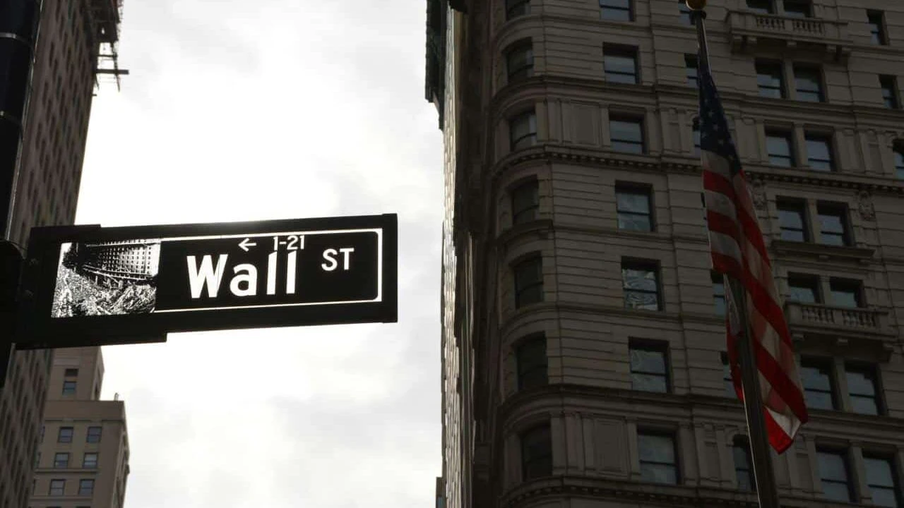 Citi считает, что победа любого из двух кандидатов в президенты США будет негативной для акций в США / Фото: Unsplash/ Ryan Brooklyn