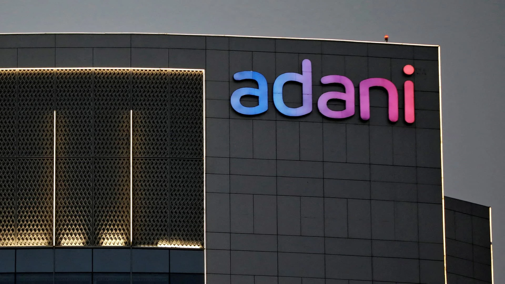Коррупционный конфликт вокруг Adani Group грозит ударить по индийскому бизнесу в целом / Фото: Reuters/Amit Dave