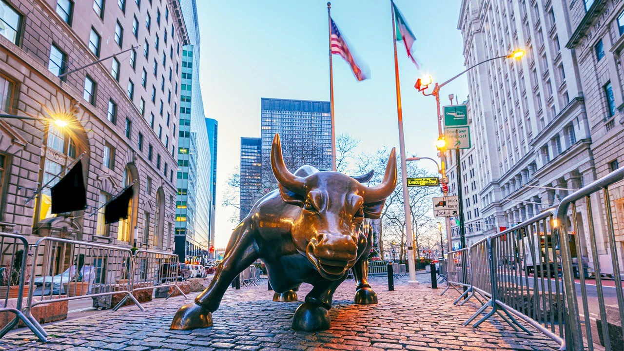 Состояние самых богатых людей в мире выросло до $14 трлн благодаря рекордному росту американских акций в прошлом году, написал UBS / Фото: Shutterstock