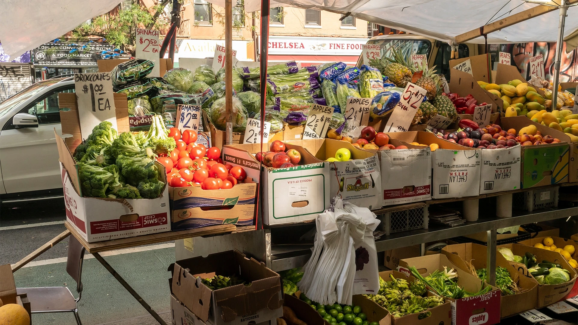 Высокие показатели инфляции в США могут повысить вероятность того, что Федрезерв сохранит процентные ставки на прежнем уровне / Фото: Shutterstock