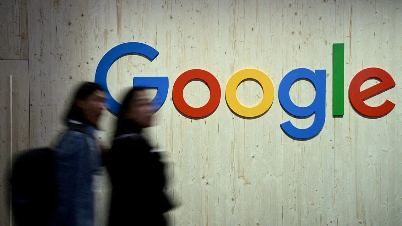 Акции Alphabet – материнской компании Google – должны стоить на 30% дороже их текущей цены, считает Barrons / Фото: Reuters/Annegret Hilse